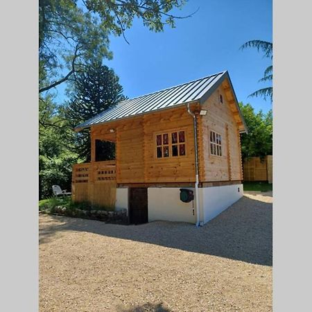 L'orée des bois , détente et calme . Villa Mesigny Exterior foto